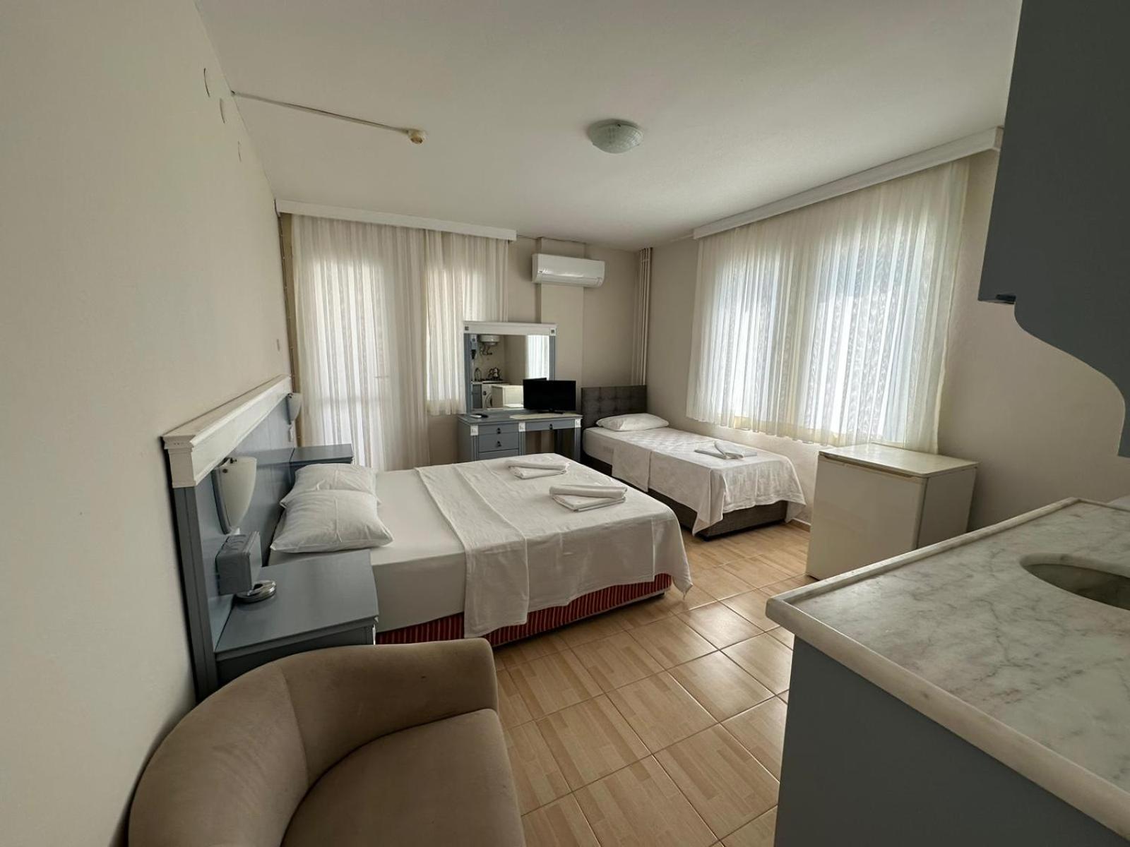 Cicek Apart Hotel Cesme Exterior foto