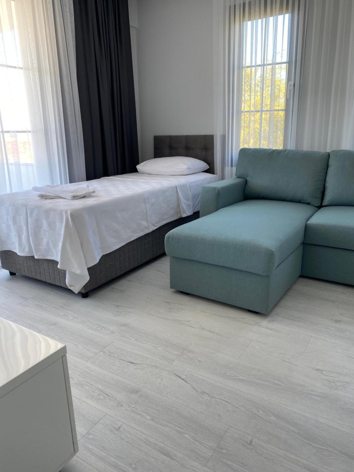 Cicek Apart Hotel Cesme Exterior foto